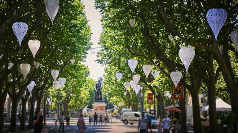 beziers-amour-en-cage-jour